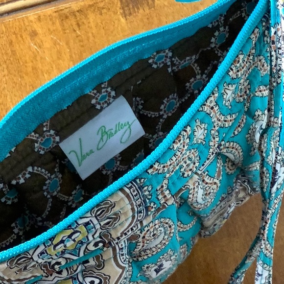 Vera Bradley Totally Turquoise Frannie Crossbody. - Picture 2 of 4
